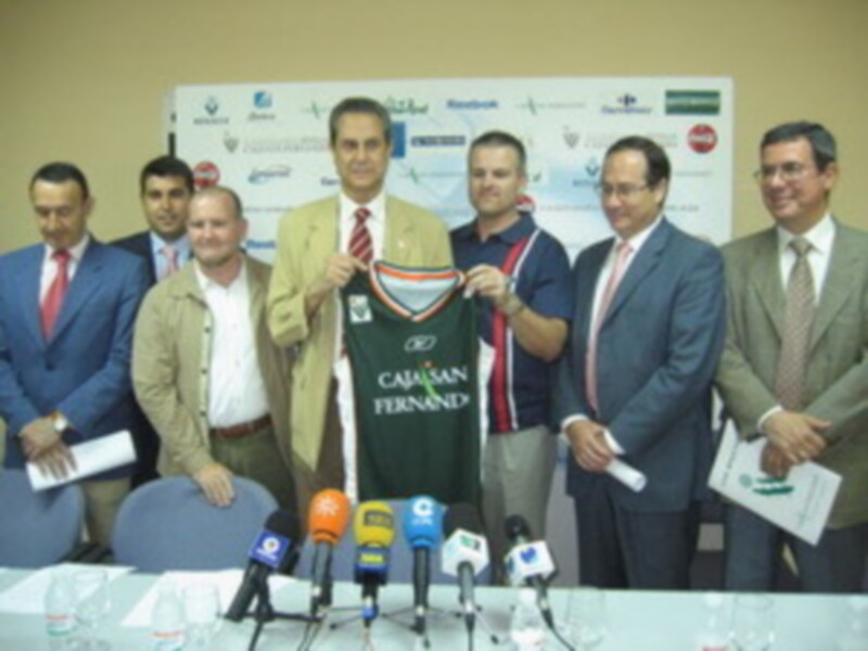 Oscar Quintana no renueva y Javier Fijo nuevo entrenador del Caja San Fernando de baloncesto