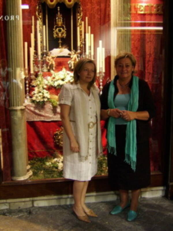 Cuadros Venecia gano el primer premio de escaparates del Ayuntamiento de Sevilla en Corpus  .