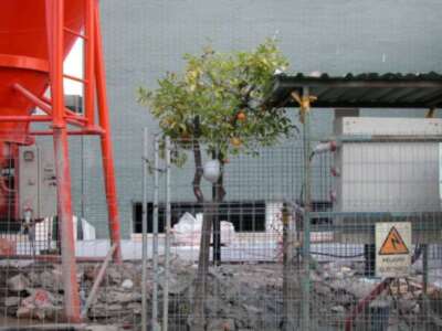 Ocupación de la vía pública en las calles de Sevilla por empresas constructoras