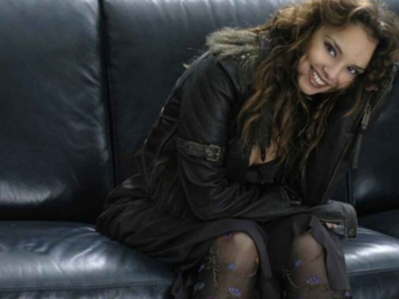 Chenoa muestra su imagen más rockera en su nuevo disco