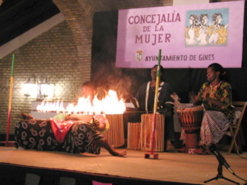 El Día de la Tolerancia en Gines se centró en la promoción laboral de la mujer africana