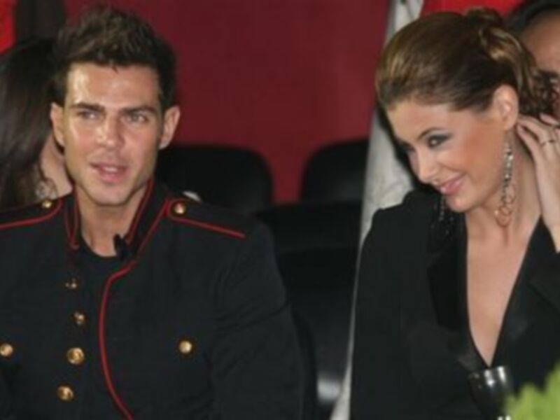 Famosos en Sicab 2006.Elisabeth Reyes y El gato