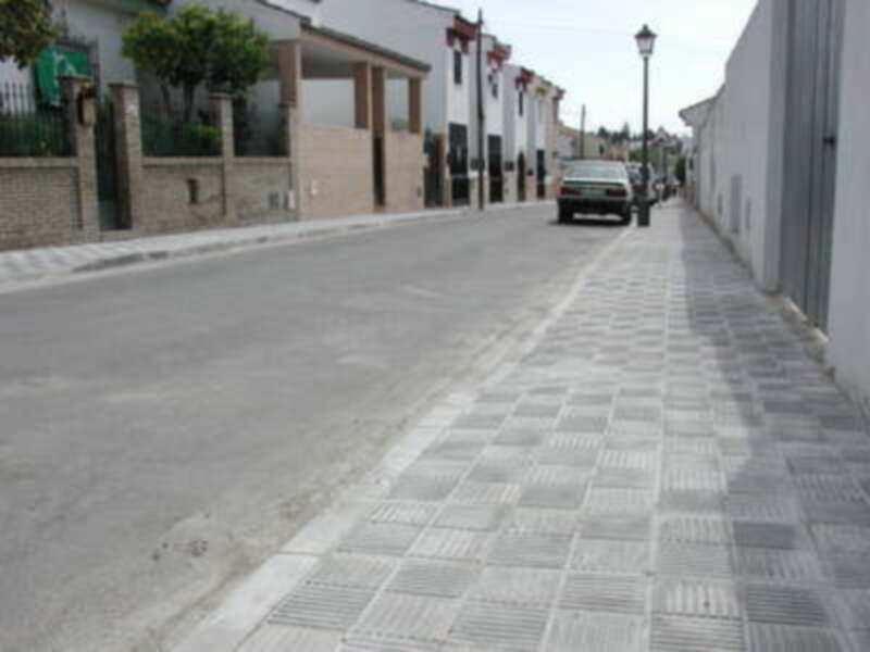 Gines: concluyen las obras de mejora en la calle Isaac Albéniz
