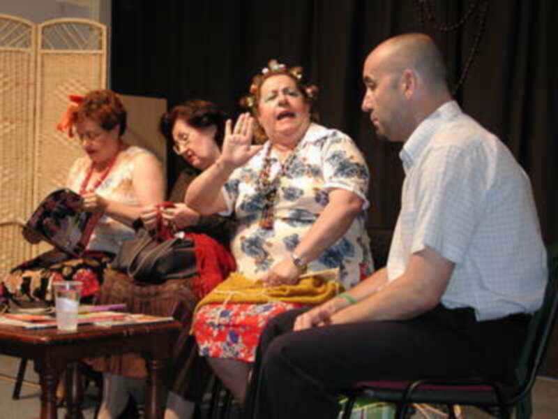 Gines: el Centro de Adultos cerró el curso con una representación teatral