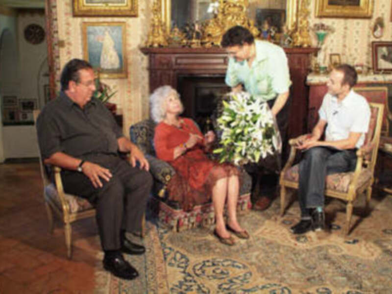 LA DUQUESA DE ALBA PARTICIPA EN UN ESPECIAL DE CRN GIRALDA TV DEDICADO A LOS 50 AÑOS DE ORTEGA EZPELETA COMO VESTIDOR DE LA STMA