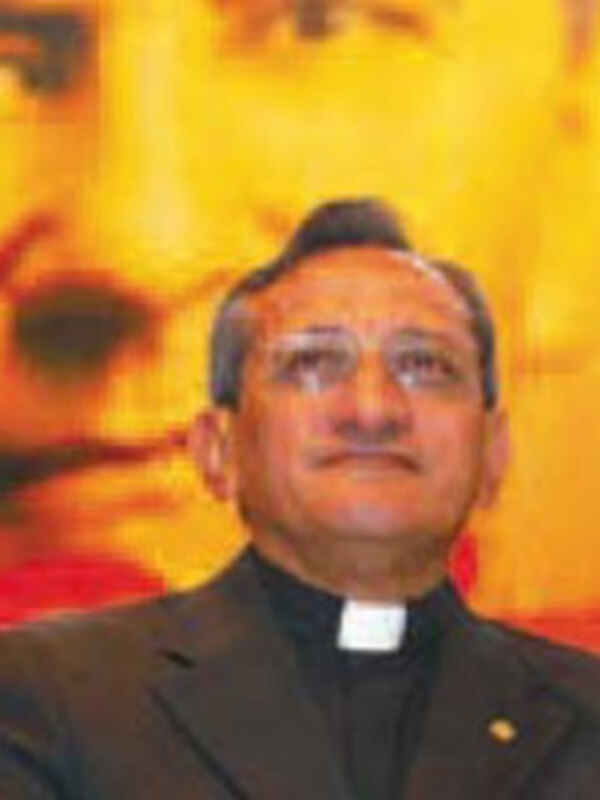 Don Pascual Chávez, Rector Mayor  Salesiano y también Presidente de la Unión de Superiores Generales