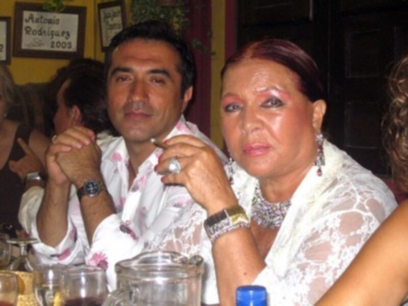 El pintor Antonio Montiel anfitrión de Sara Montiel en la Feria de Málaga