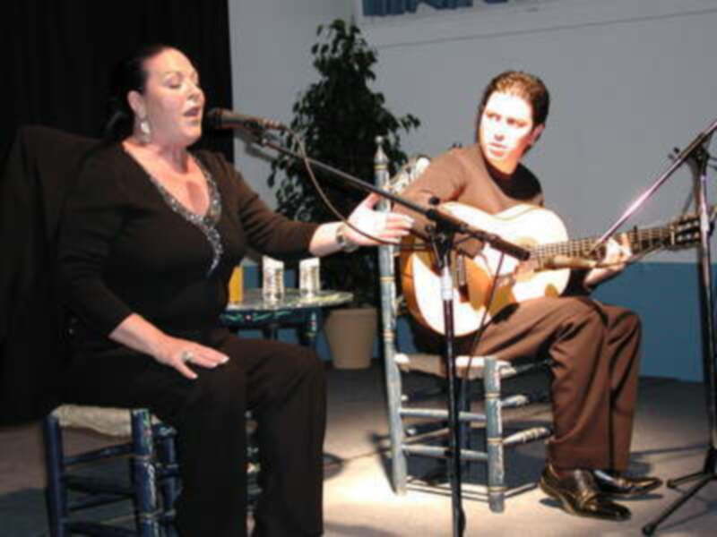 El mejor flamenco llegó a Gines de la mano de Mercedes Cubero 