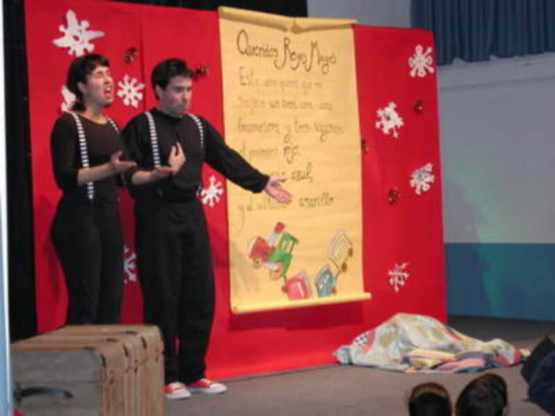 Los pequeños de Gines disfrutaron de Una Navidad de Cuentos