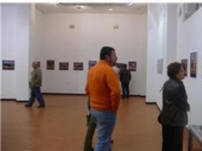 Últimos días de la exposición fotográfica  Curro Romero de la Casa de la Cultura de Utrera