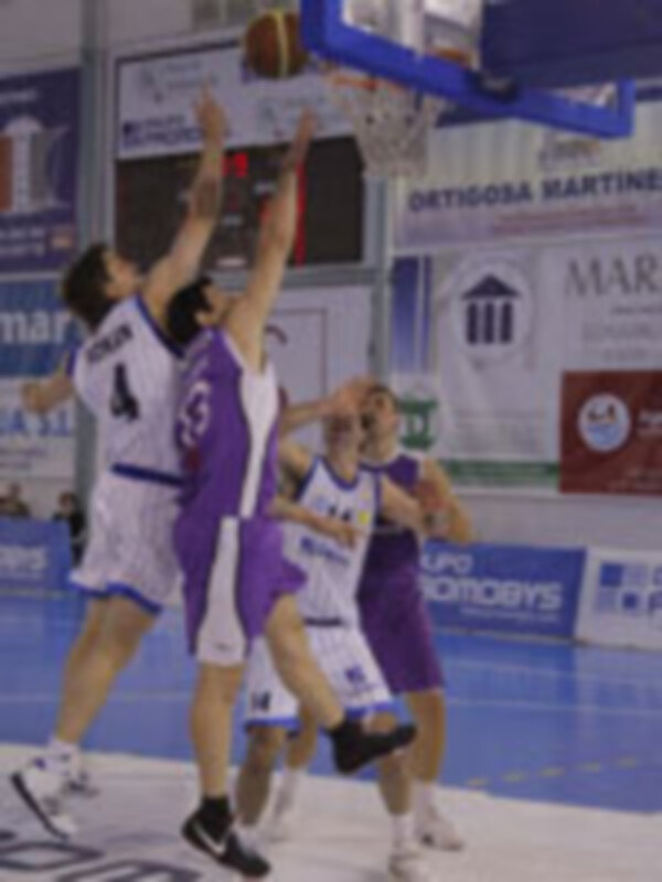 El Real Madrid aleja al Torrealta Molina del ascenso directo en la Adecco LEB Bronce