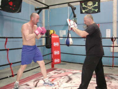 Un campeón, y cuatro subcampeones de Andalucía de boxeo, miembros de un gimnasio de Gines