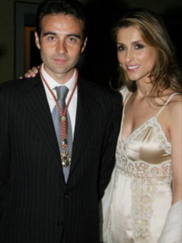 Enrique Ponce y Paloma Cuevas han sido padres por primera vez de una hija que se llamara Paloma 