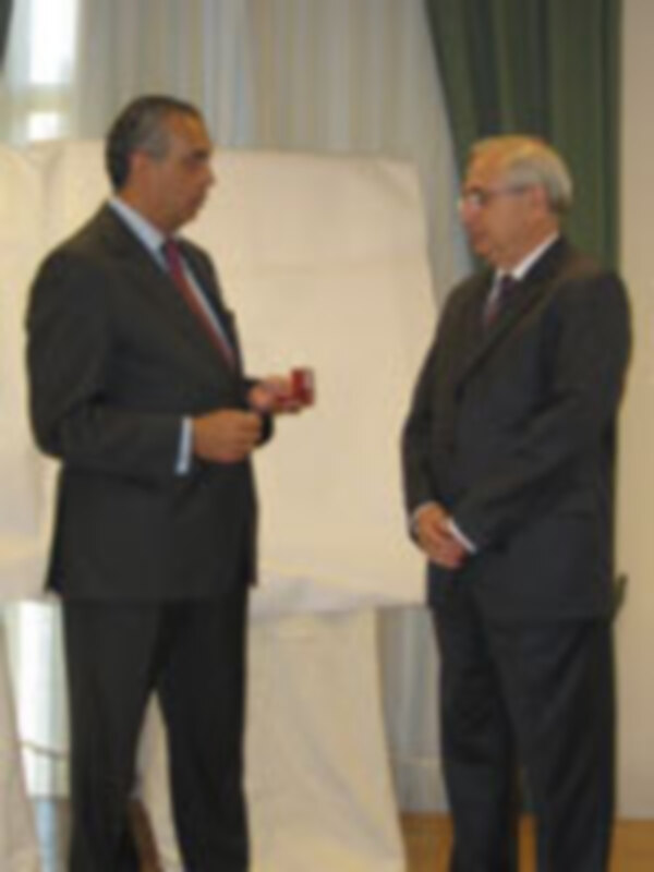 José Luis Sáez, presidente de la FEB, visitó Melilla