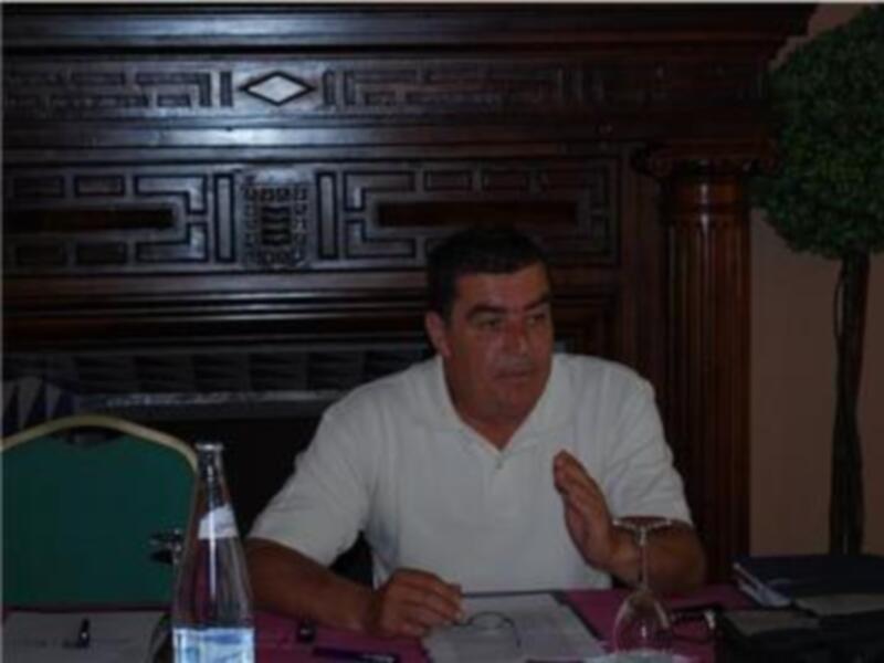 Emilio Calatayud da la conferencia Situación legal del menor en los cursos de verano Olavide en Carmona