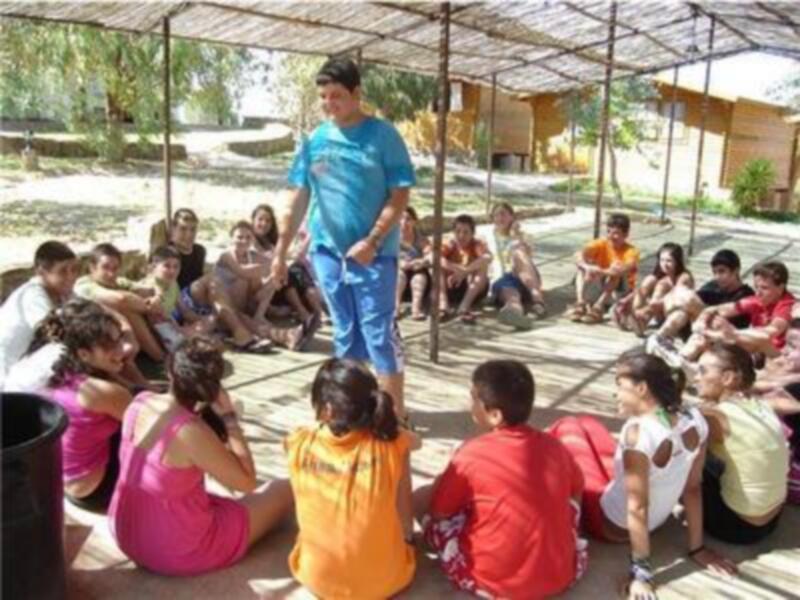 Gran cantidad de actividades de los 22 jóvenes loreños participantes en el Campamento de Verano Lepe 2008