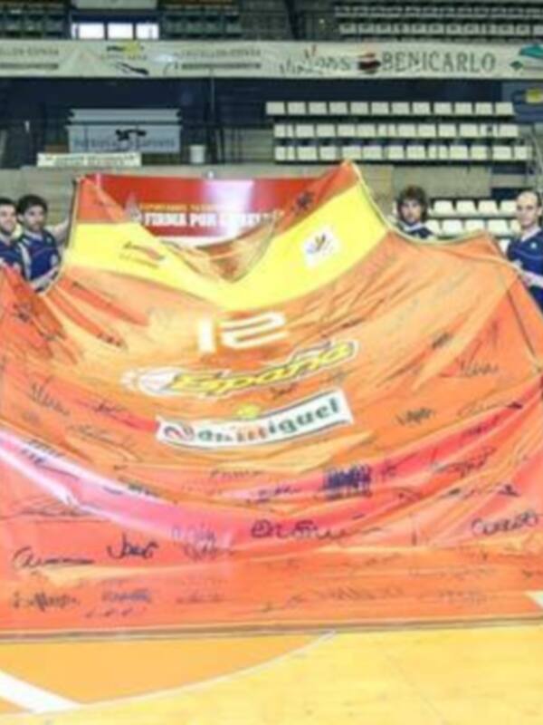 San Miguel y Li-Ning dan la bienvenida a las selecciones nacionales en Pekín