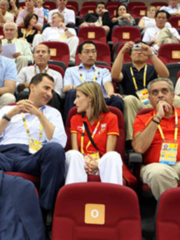Los Príncipes de Asturias felicitan a la selección española de baloncesto