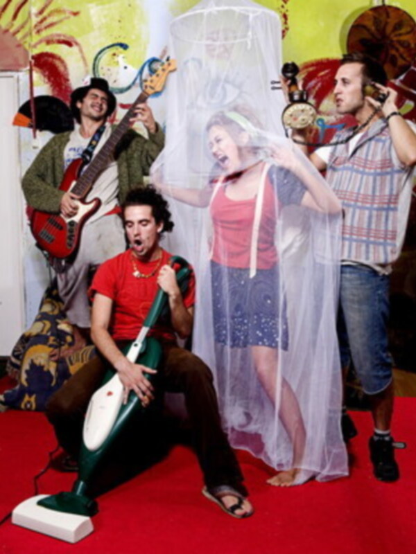 Hoy en la Sala Malandar de Sevilla el grupo Parpadeo presenta su disco "Causalidad"