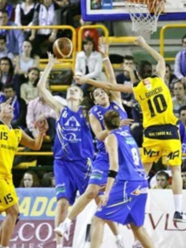 Sensacional regreso de Amaya Valdemoro (26 puntos y 8 triples) con el líder Ciudad Ros Casares