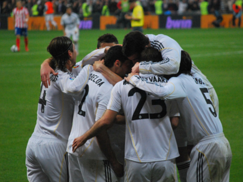 El Real Madrid  se llevan el derbi 