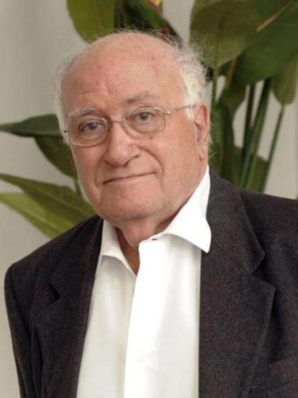 El festival de Sevilla concede el premio de honor a toda su carrera al director Vicente Aranda