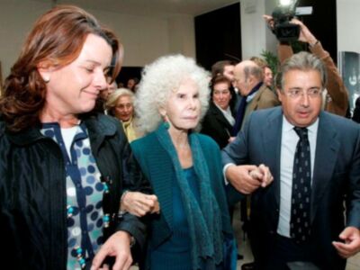 Patricia Rato, la Duquesa de Alba y Rjoy acompañan a Juan Ignacio Zoido en la presentación de su libro Zoido, destino Sevilla