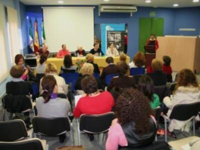 ADAD financia un taller de la Asociación AFAN XXI que analiza las renuncias y sacrificios femeninos ligados a los modelos amorosos tradicionales