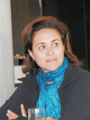 Inauguración de la exposición "Dialogos...Papel y Moda" de la artista madrileña, Noemi Gómez Posadas