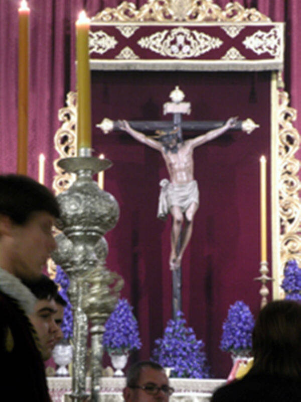 Galería del Altar de Quinario en Honor al Cristo de Burgo de la ciudad de Sevilla
