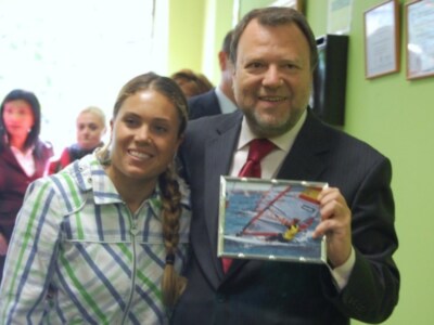 Blanca Manchón amadrina la inauguración de NOW Centros Deportivos Nervión