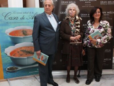 La Duquesa de Alba elige un menú de bodas