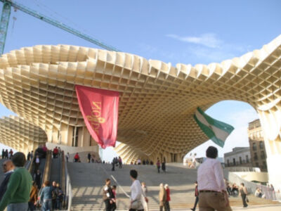 La Plaza de la Encarnación da paso a Metropol Parasol