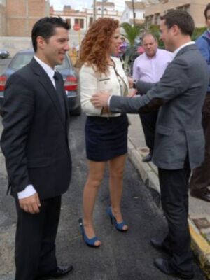 Pastora Soler inauguró junto a su marido Francis Viñolo la casa  de la cultura de Coria del Río