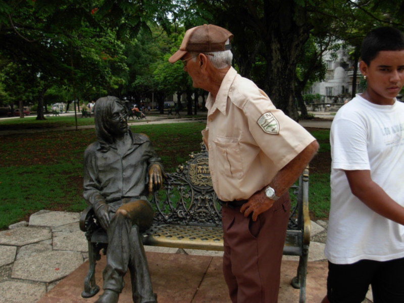 El parque  de John Lennon es visita obligada para cualquier viajero en La Habana