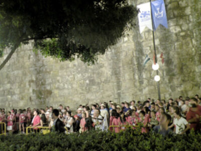 Eucaristía presidida, por el arzobispo y el obispo auxiliar de Sevilla en la Plaza del Triunfo de la capital Hispalense