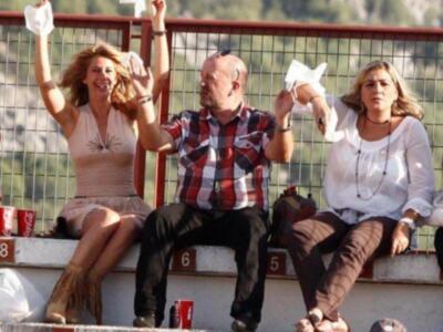 Carmen Bazán ejerce de abuela orgullosa con los hijos de Jesulín y María José campanario  