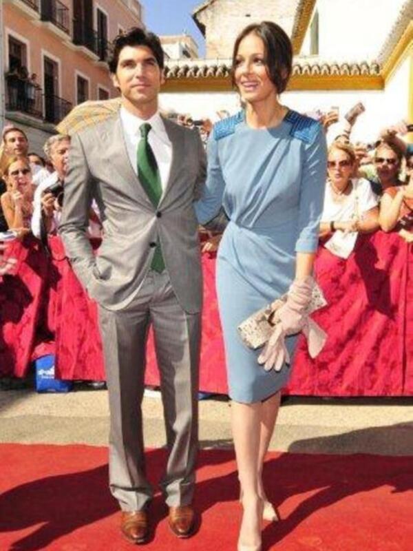 Antonio García reafirma la autoría del vestido de Eva González en la boda de la duquesa de Alba