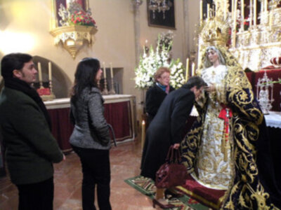 Galería del Besamano de la Stma Virgen de la Esperanza de la Hermandad de Jesús Nazareno de Alcalá del Río