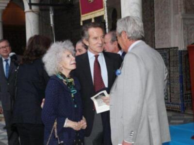 Los duques de Alba asisten al pregón del costalero que dio Rafael Peralta