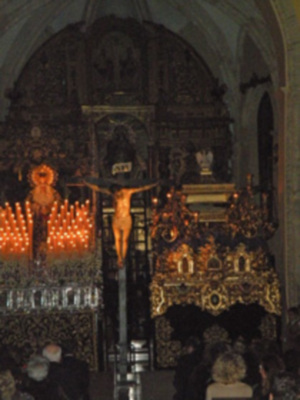 Galería del Descendimiento de Cristo en la Hermandad de la Soledad de Alcalá del Río (Sevilla)
