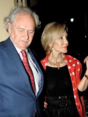 Numerosos personajes conocidos en Feria de Sevilla 2012