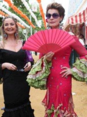 Numerosos personajes conocidos en Feria de Sevilla 2012