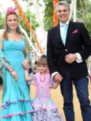 Numerosos personajes conocidos en Feria de Sevilla 2012