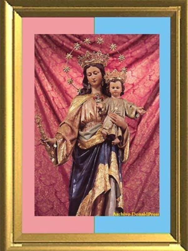 Mes de Mayo: Mes de María, Cultos en Honor y Gloria de María Auxiliadora Coronada en su Basílica en la Casa Salesiana de la Trinidad en Sevilla.