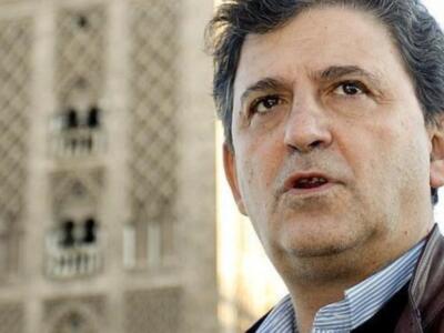 Entrevista de Jesus Alvarez en Abc de Sevilla a Francisco Gallardo que hoy firma en Feria Libro de Sevilla 