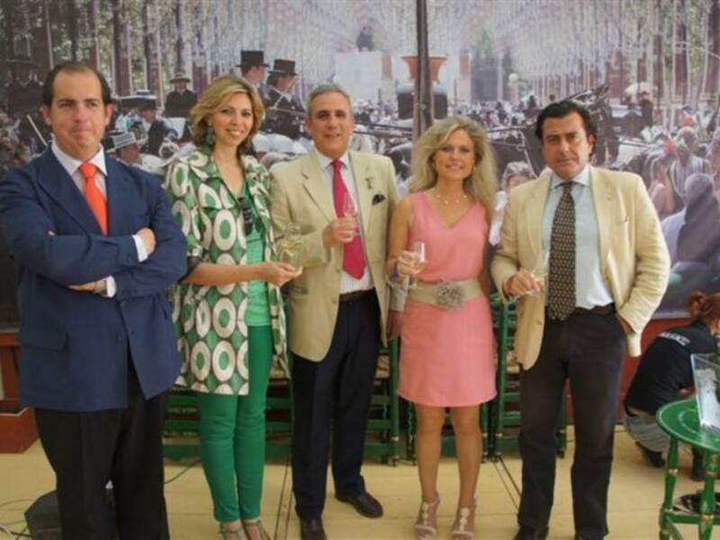 Marina Bernal junto a Mercedes Vazquez en UNA Television en la Feria de Jerez