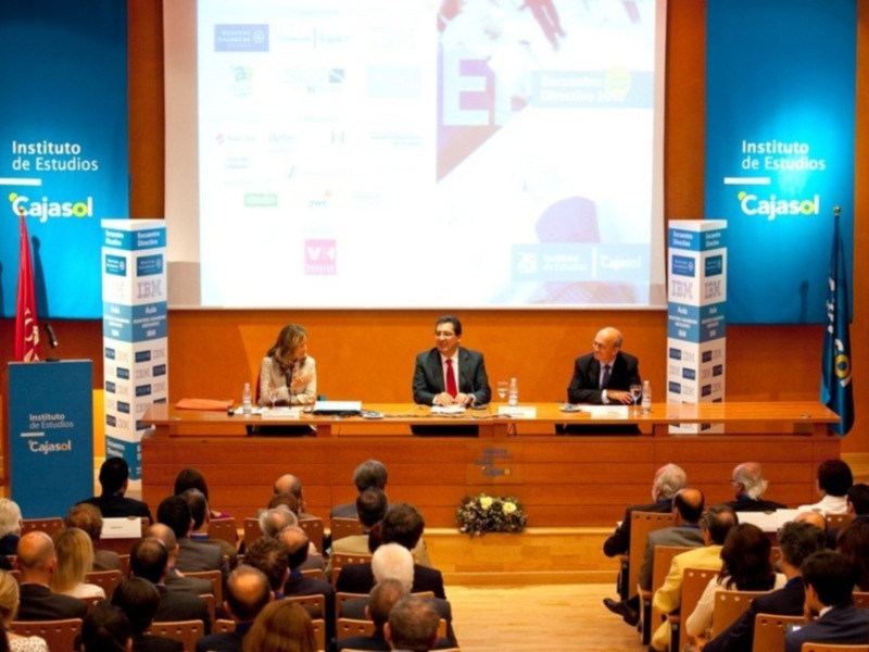 Más de 300 profesionales y directivos asisten al Encuentro Directivo del Instituto de Estudios Cajasol