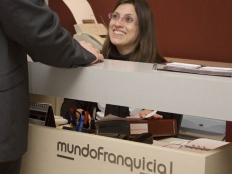 mundoFranquicia firma un acuerdo de colaboración con la agencia de marketing y comunicación Sauver