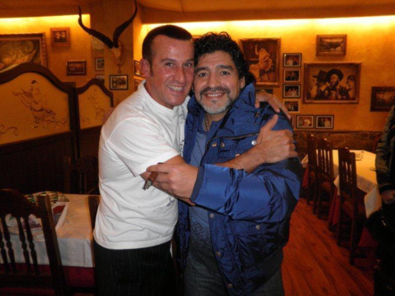 Richy Castellanos escribe sus memorias, 20 años organizando eventos con famosos